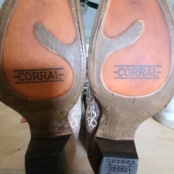 Corral Cowgirl Boots - Picture 3 of 3